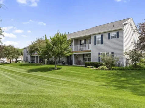 4 Truman Court Streamwood IL 60107