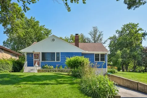 696 2ND Street Crete IL 60417