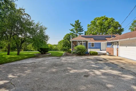 696 2ND Street Crete IL 60417