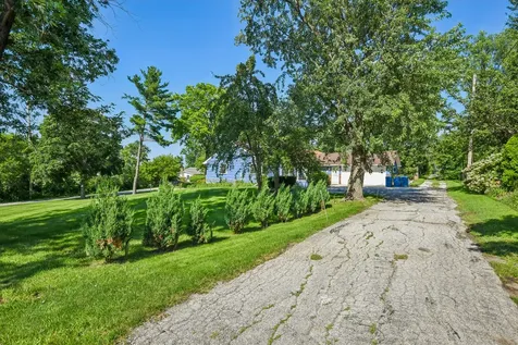 696 2ND Street Crete IL 60417