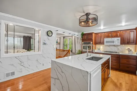 696 2ND Street Crete IL 60417