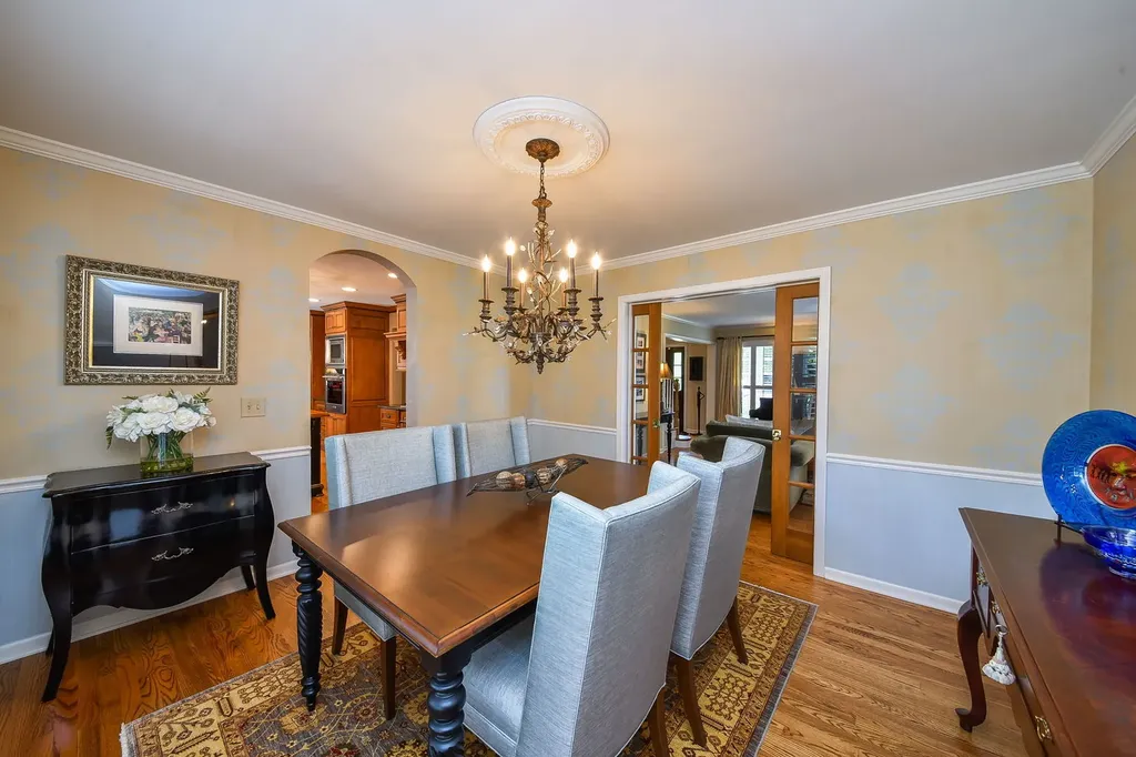 571 Apple River Drive Naperville IL 60565