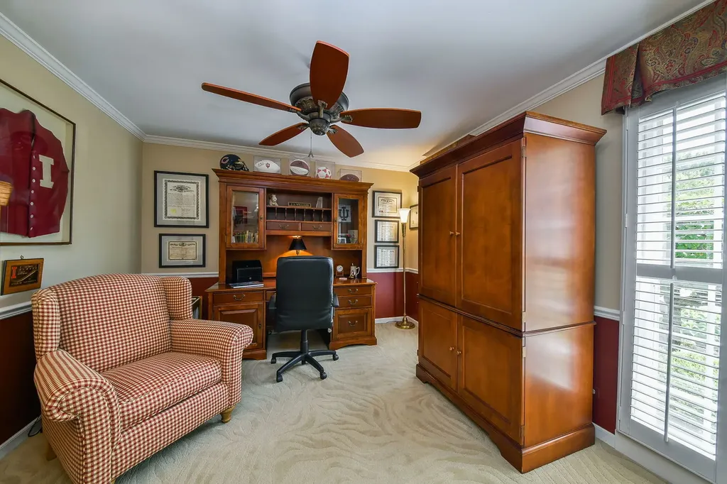 571 Apple River Drive Naperville IL 60565