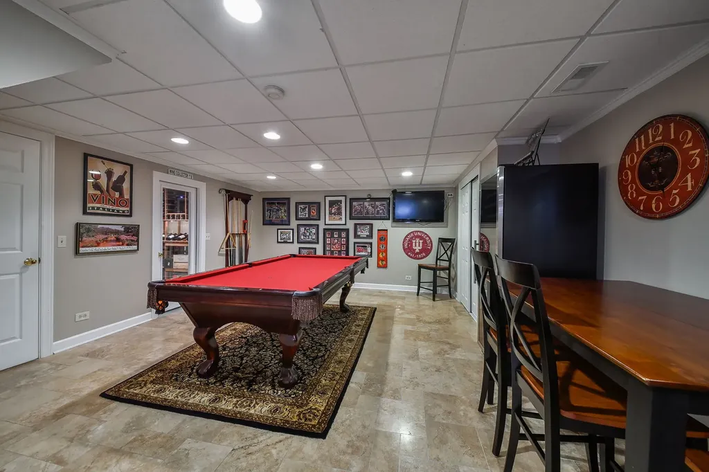 571 Apple River Drive Naperville IL 60565