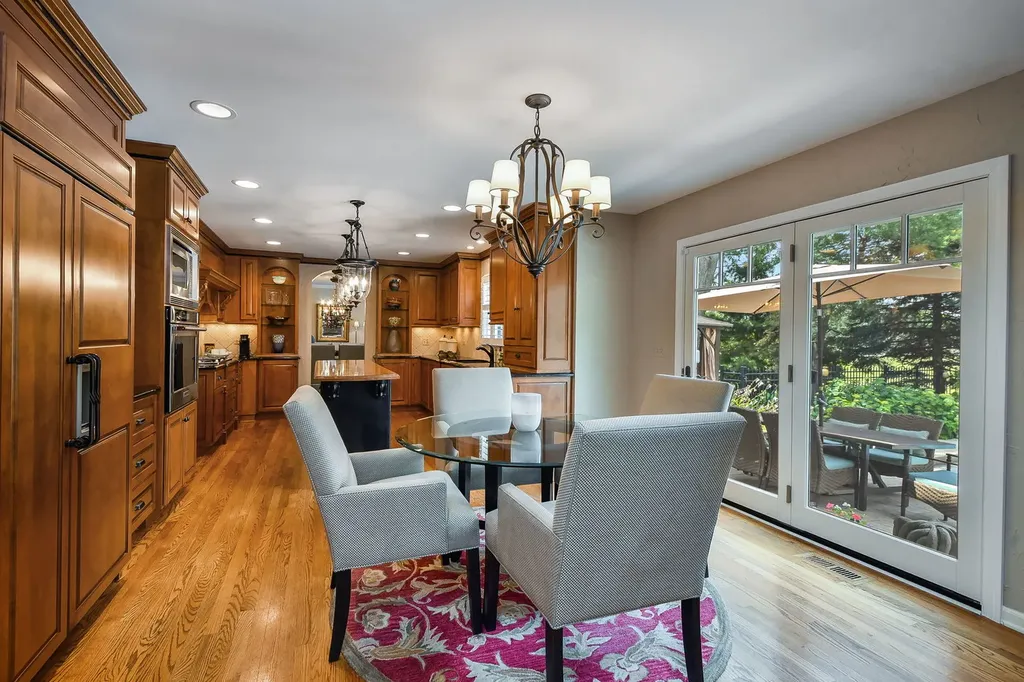 571 Apple River Drive Naperville IL 60565