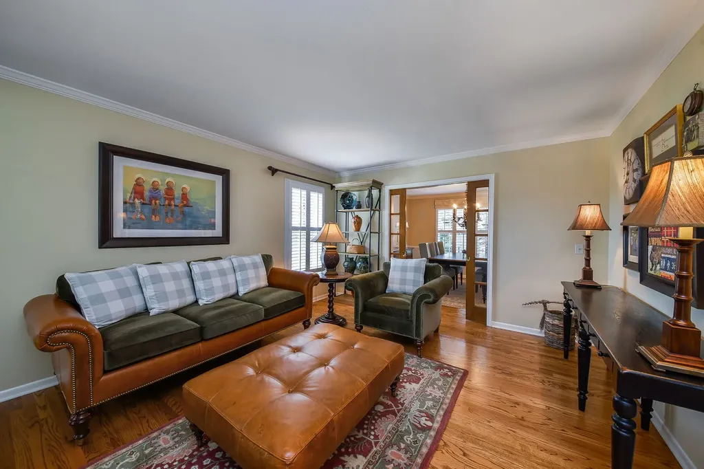 571 Apple River Drive Naperville IL 60565