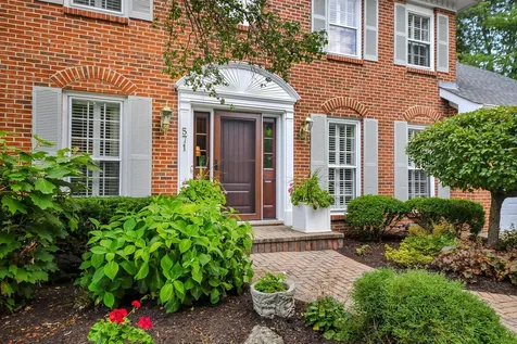 571 Apple River Drive Naperville IL 60565
