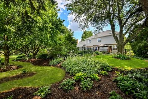 571 Apple River Drive Naperville IL 60565