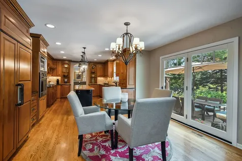571 Apple River Drive Naperville IL 60565