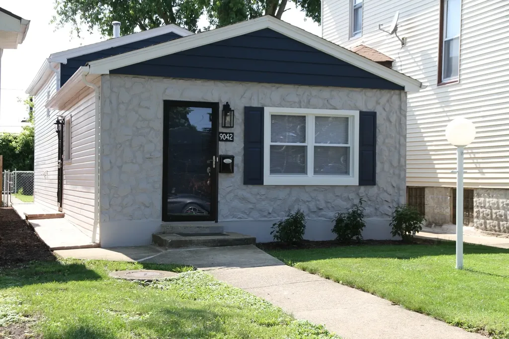 9042 South Emerald Avenue Chicago IL 60620