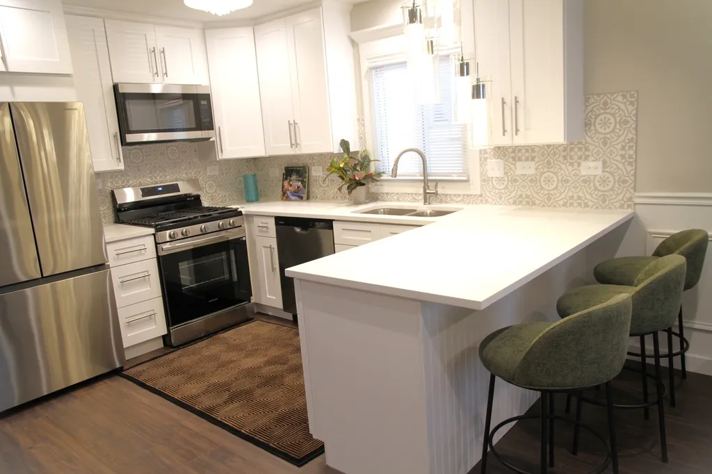 9042 South Emerald Avenue Chicago IL 60620