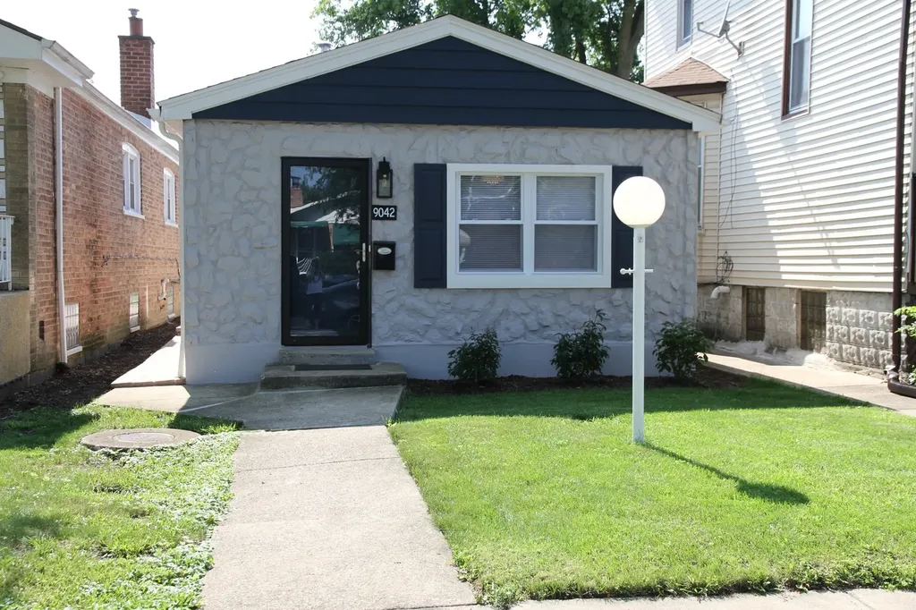 9042 South Emerald Avenue Chicago IL 60620