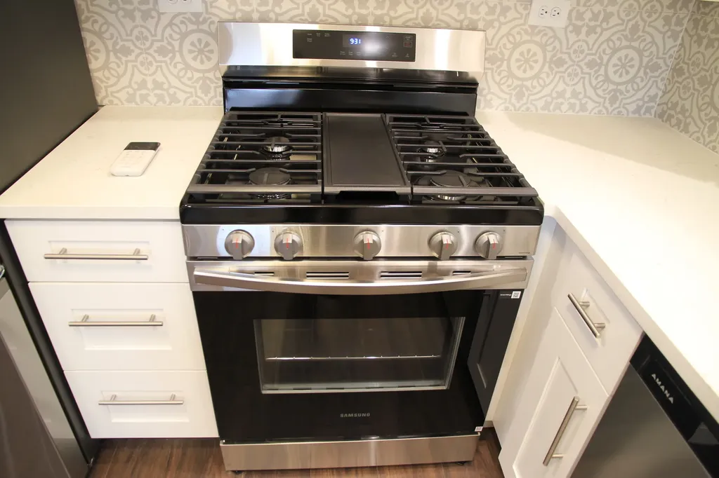 9042 South Emerald Avenue Chicago IL 60620