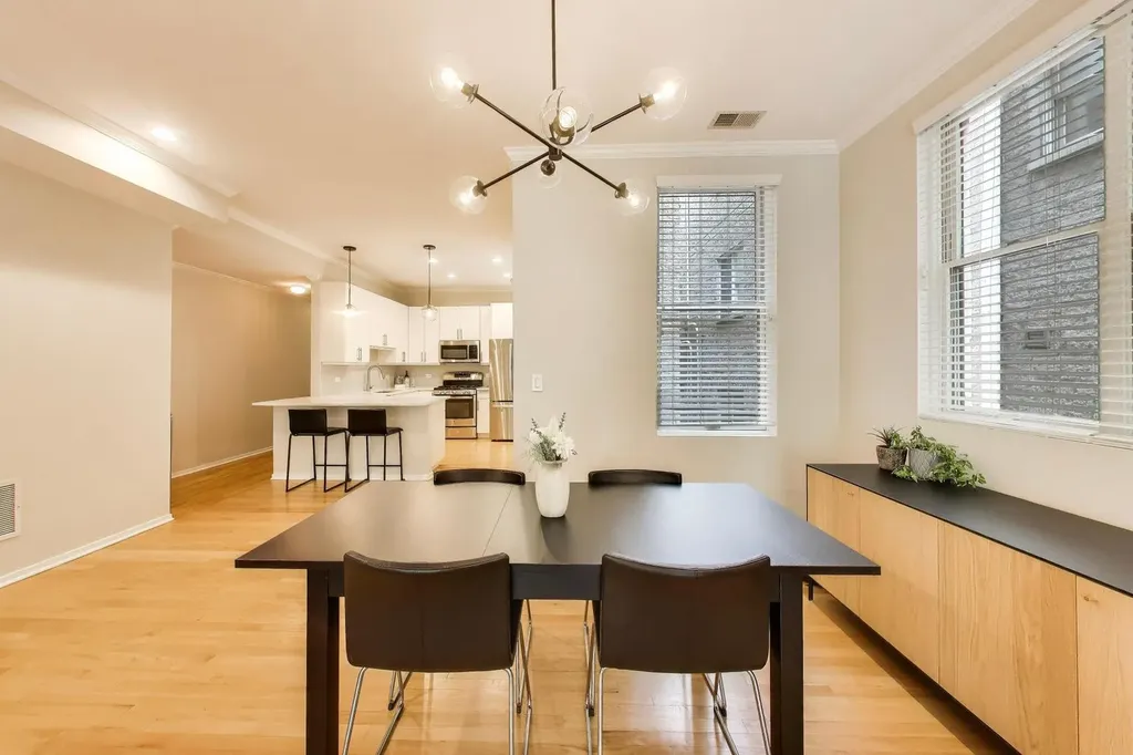 844 West Diversey Parkway Chicago IL 60614
