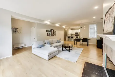 844 West Diversey Parkway Chicago IL 60614