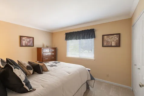 1080 Victoria Drive Fox River Grove IL 60021