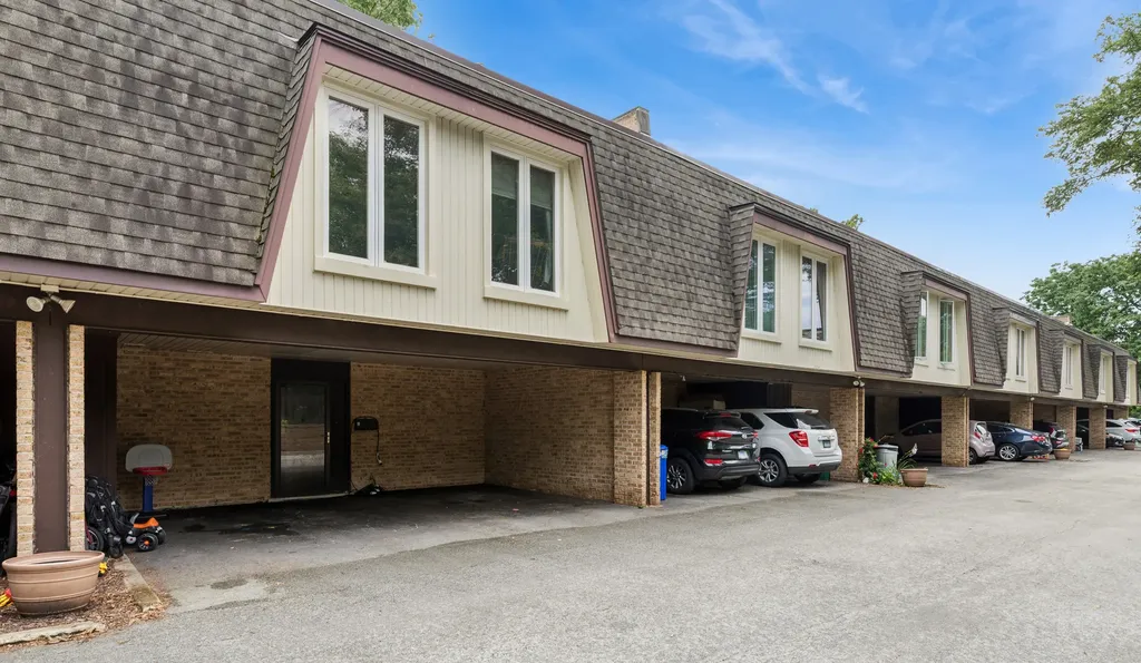 1835 Tanglewood Drive Glenview IL 60025
