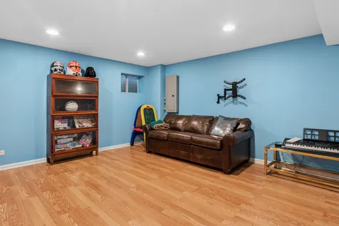 1835 Tanglewood Drive Glenview IL 60025