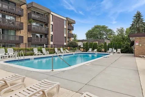 1835 Tanglewood Drive Glenview IL 60025