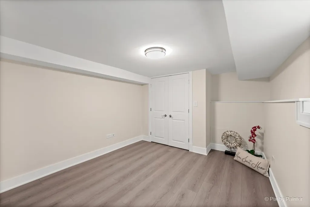 5252 North Mulligan Avenue Chicago IL 60630