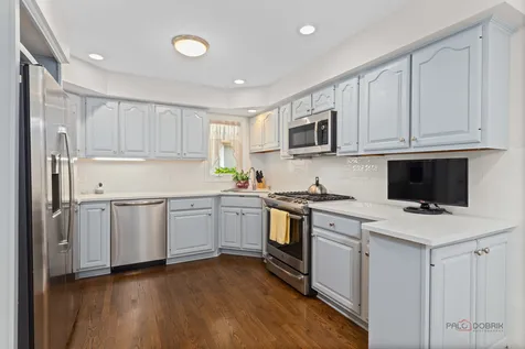 1138 Lynette Drive Lake Forest IL 60045