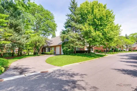 1138 Lynette Drive Lake Forest IL 60045