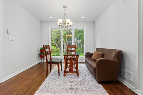 1138 Lynette Drive Lake Forest IL 60045