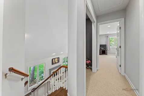 1138 Lynette Drive Lake Forest IL 60045