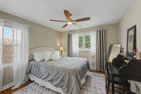 2531 Glenview Road Glenview IL 60025