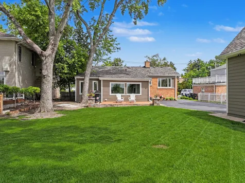 2531 Glenview Road Glenview IL 60025
