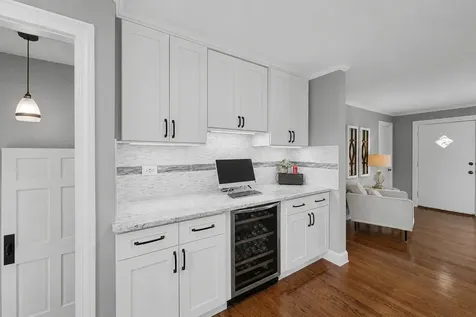 2531 Glenview Road Glenview IL 60025