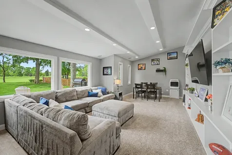 2531 Glenview Road Glenview IL 60025