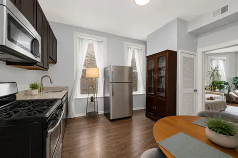841 North Damen Avenue Chicago IL 60622