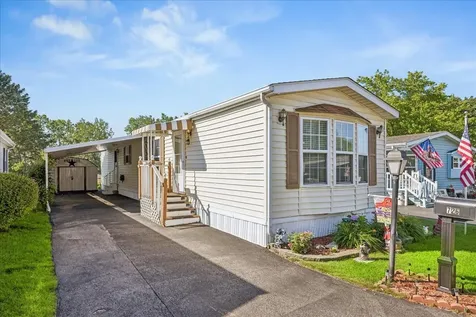 726 Hillcrest Lane Crystal Lake IL 60014