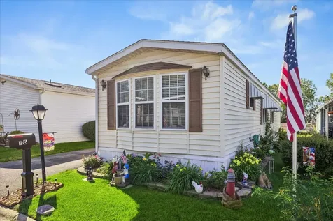 726 Hillcrest Lane Crystal Lake IL 60014