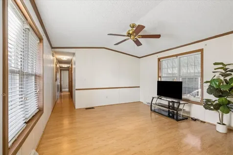 726 Hillcrest Lane Crystal Lake IL 60014