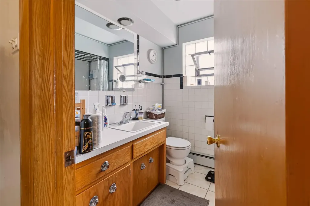 6128 South Kilpatrick Avenue Chicago IL 60629