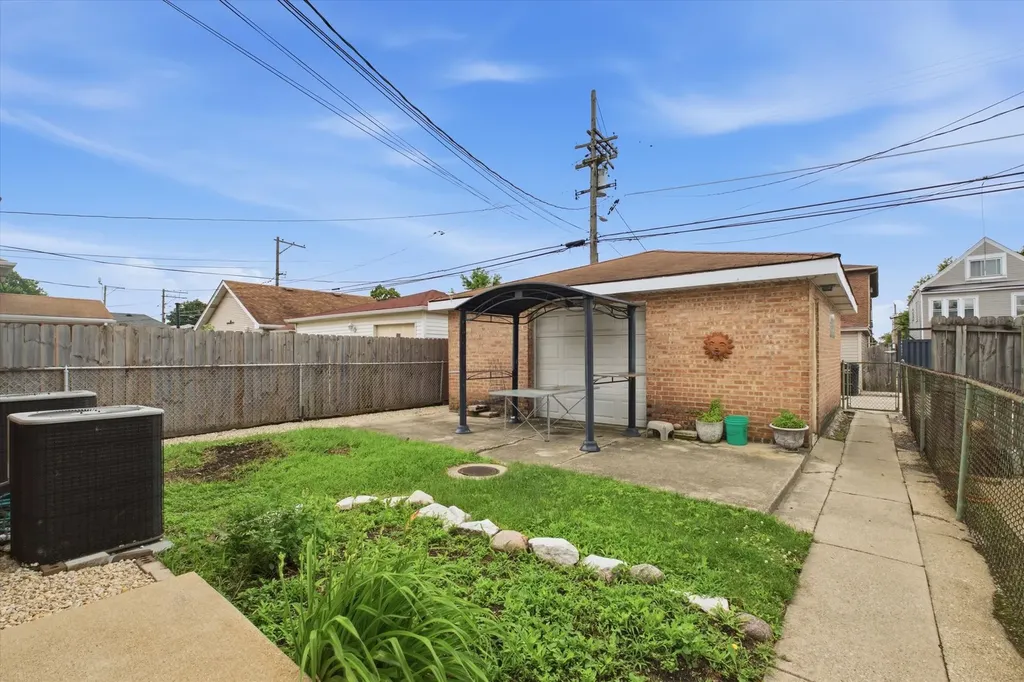 6128 South Kilpatrick Avenue Chicago IL 60629