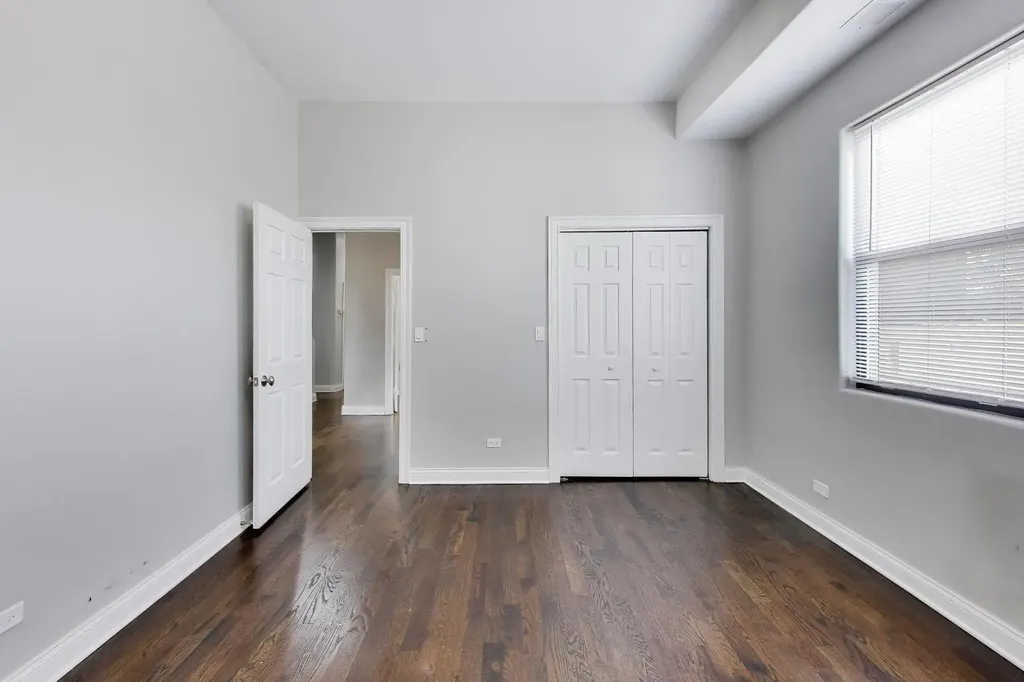 3330 South Indiana Avenue Chicago IL 60616