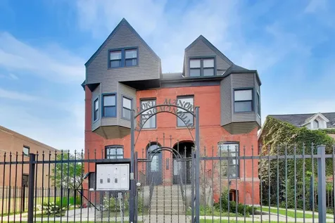 3330 South Indiana Avenue Chicago IL 60616