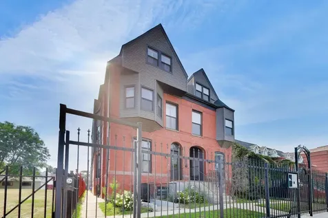 3330 South Indiana Avenue Chicago IL 60616