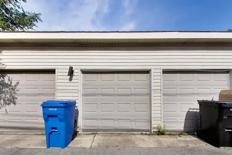 3330 South Indiana Avenue Chicago IL 60616