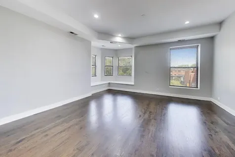 3330 South Indiana Avenue Chicago IL 60616
