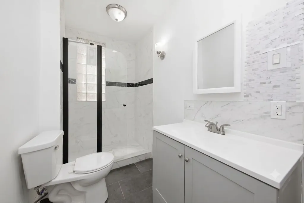 12018 South Bishop Street Chicago IL 60643