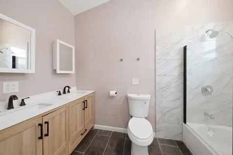 12018 South Bishop Street Chicago IL 60643