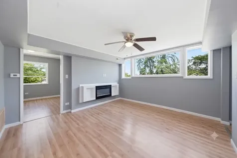 12018 South Bishop Street Chicago IL 60643