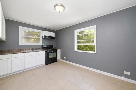 12018 South Bishop Street Chicago IL 60643