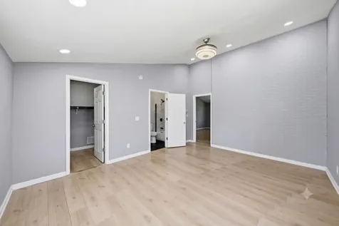 12018 South Bishop Street Chicago IL 60643