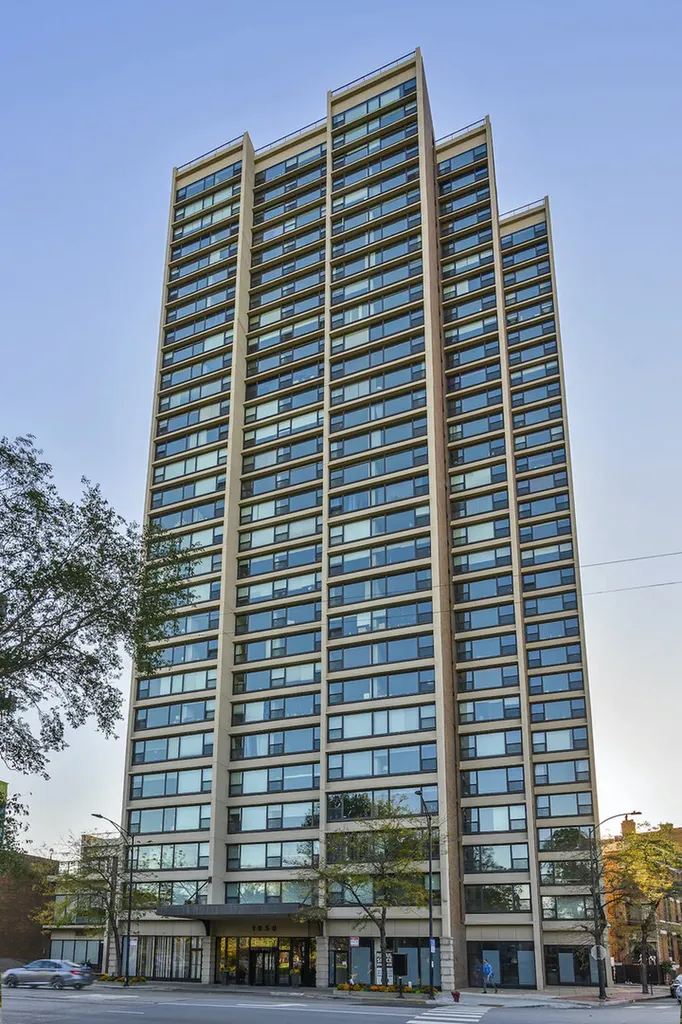 1850 North Clark Street Chicago IL 60614