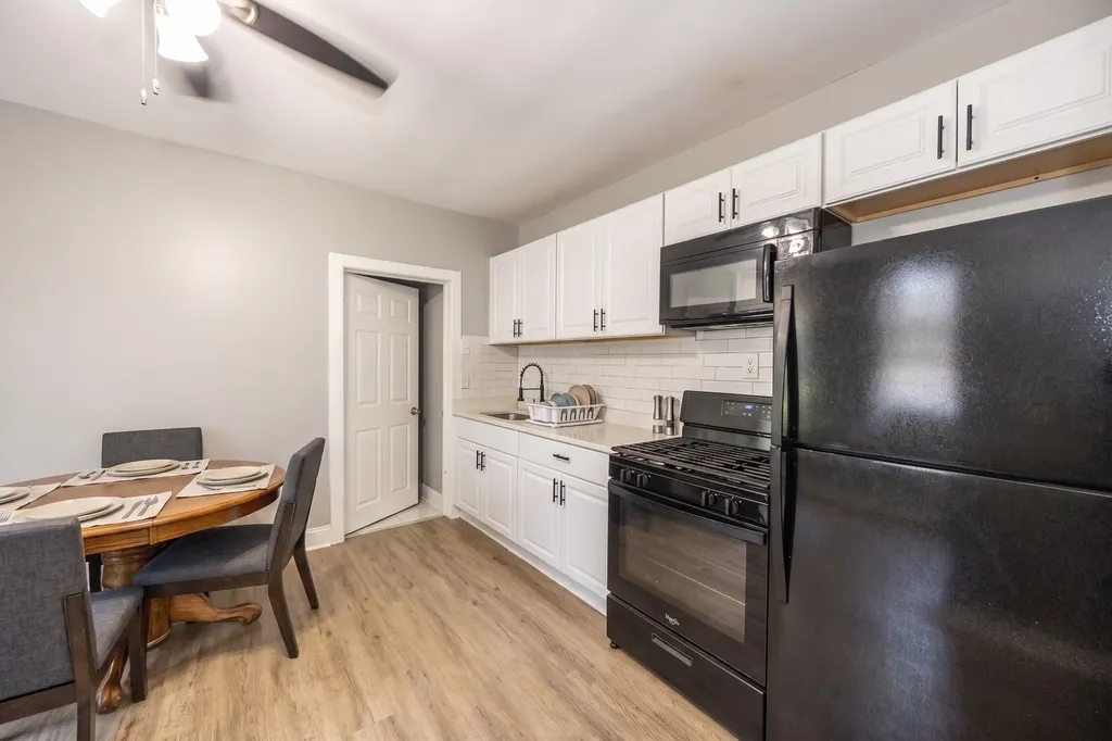 1759 West 21st Street Chicago IL 60608